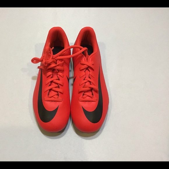 infant size 4 nike trainers